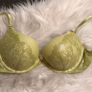 Victoria’s Secret Add 2 Cups Push Up Bra